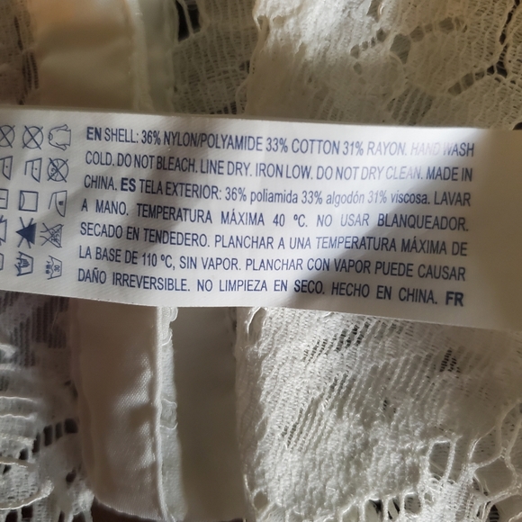 Forever 21 Lace Long Sleeve Scalloped Hem Top - Picture 11 of 12